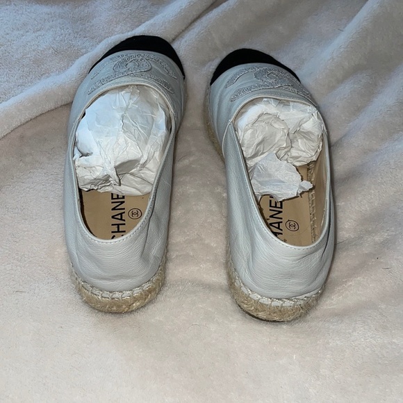 Authentic CHANEL Espadrilles - Picture 4 of 7